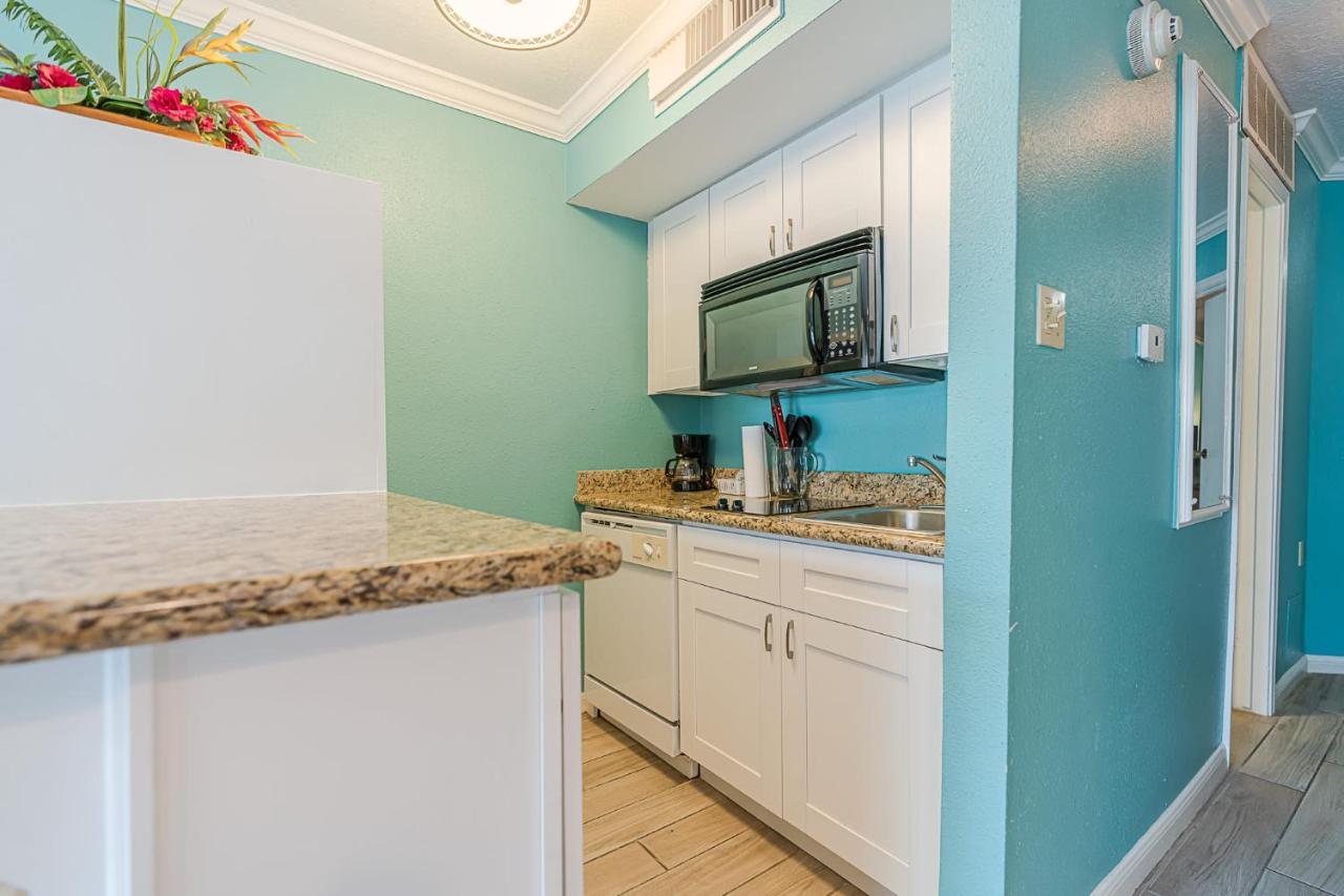 Beachside Bungalow With 2 Pools Hotel Galveston Exterior photo