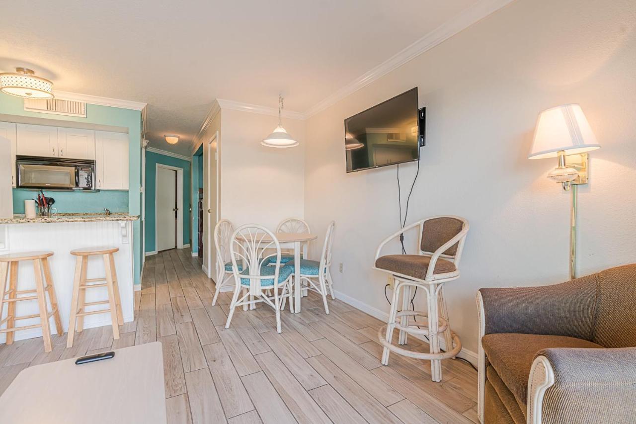 Beachside Bungalow With 2 Pools Hotel Galveston Exterior photo