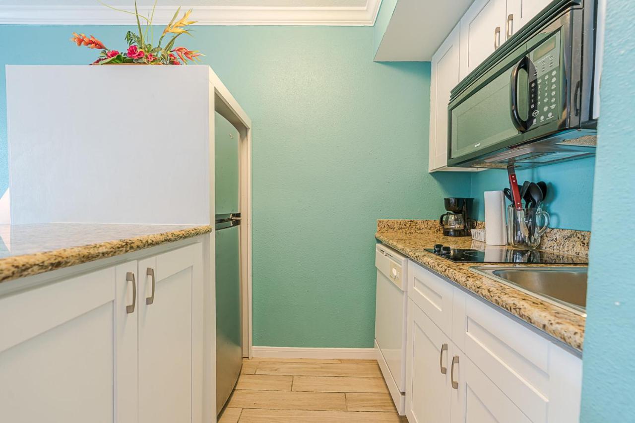 Beachside Bungalow With 2 Pools Hotel Galveston Exterior photo