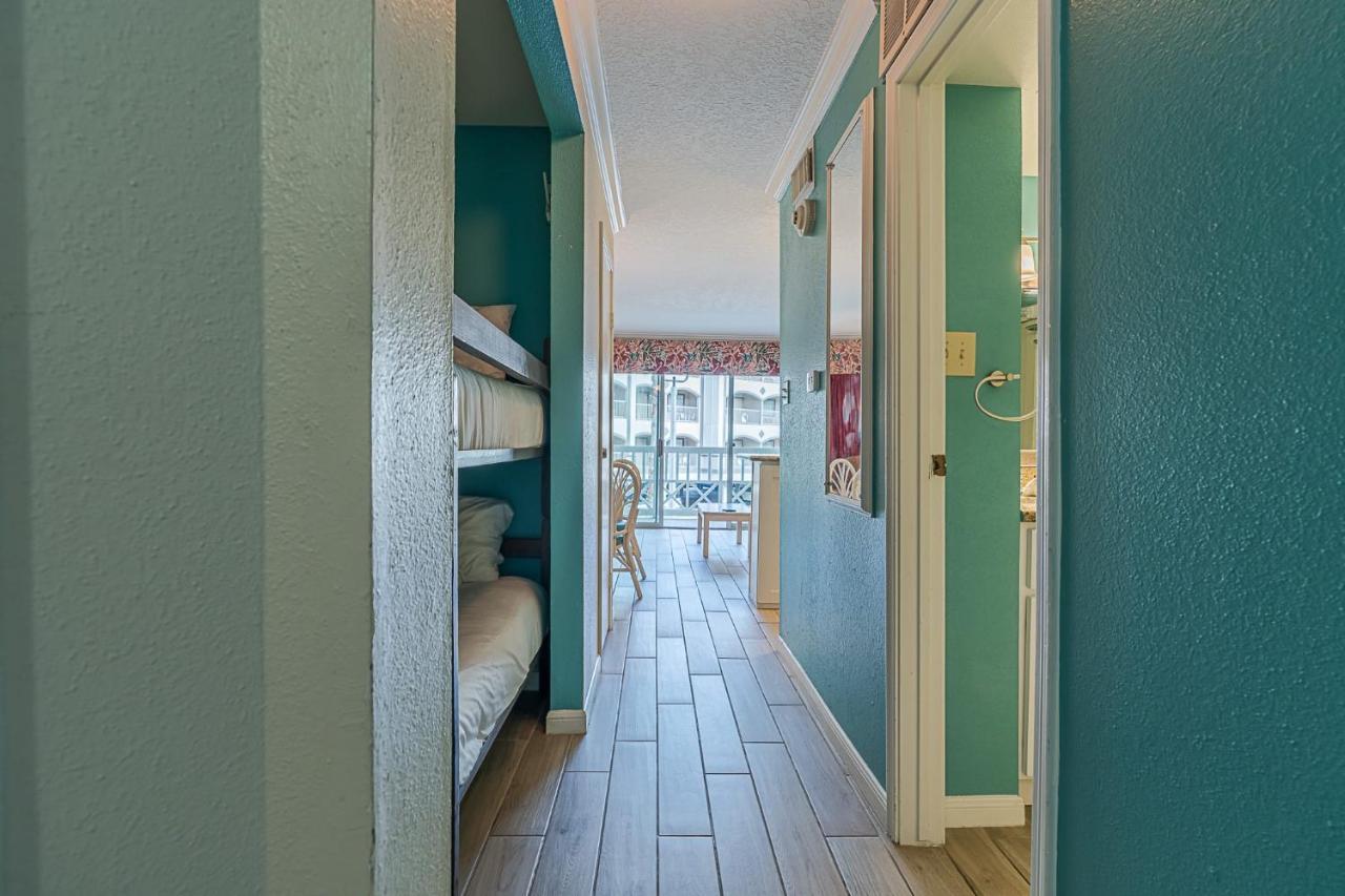 Beachside Bungalow With 2 Pools Hotel Galveston Exterior photo